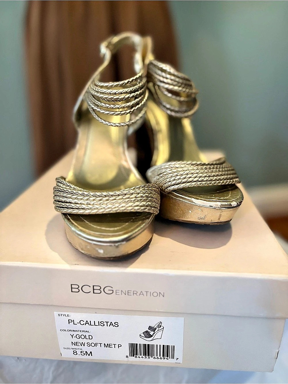 BCBG Generation PL-CALLISTAS Gold Wedge Sandals US 8.5